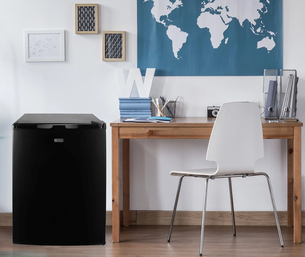 Compact Refrigerator B93354