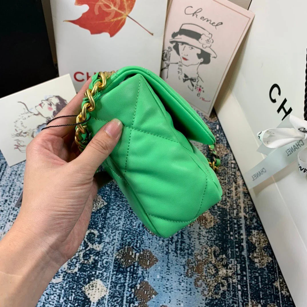 Green Handbag U6763