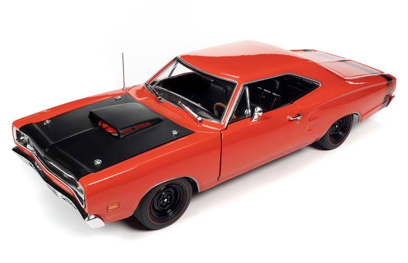 1/18 Diecast Model Car M32625