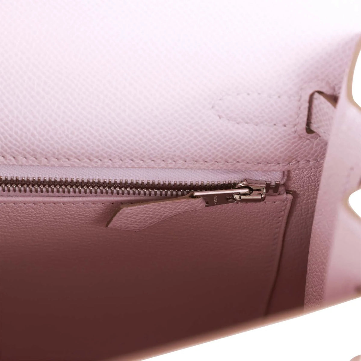 Mauve Pale Epsom Leather Handbag with Palladium Hardware Y552