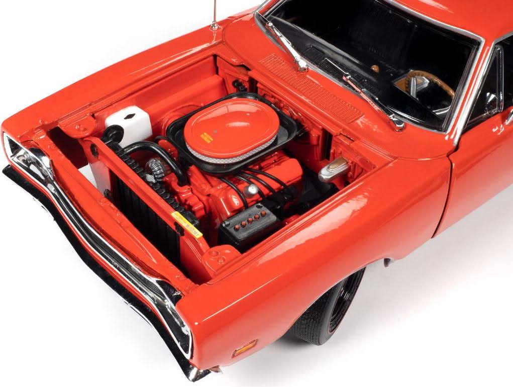 1/18 Diecast Model Car M32625