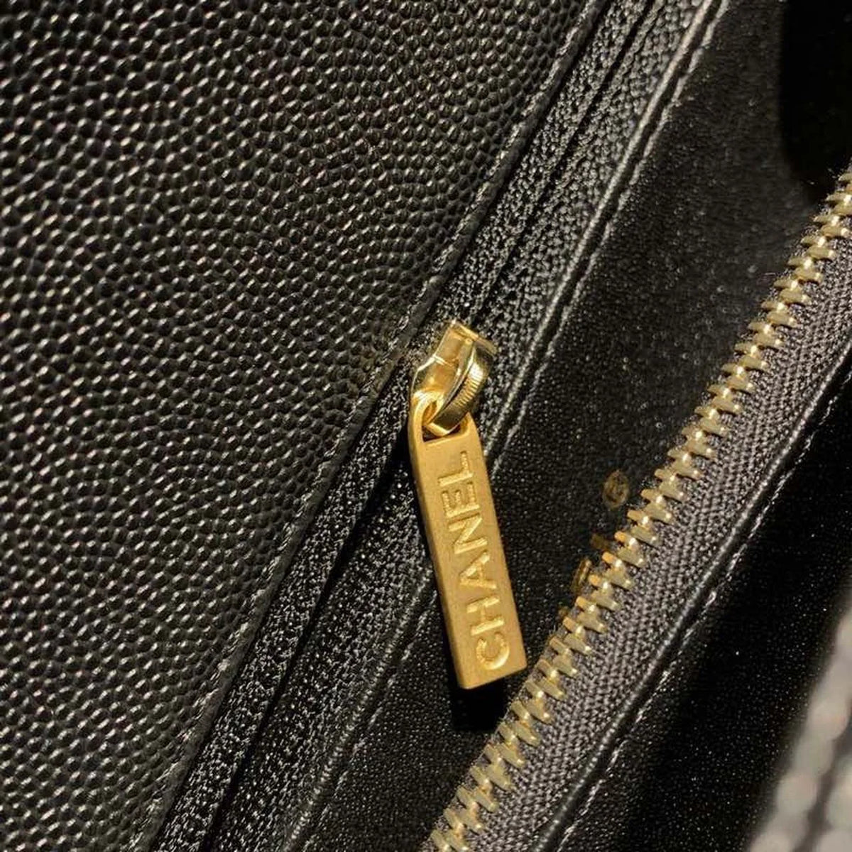 Black Large Flap Bag With Top Handle D1484
