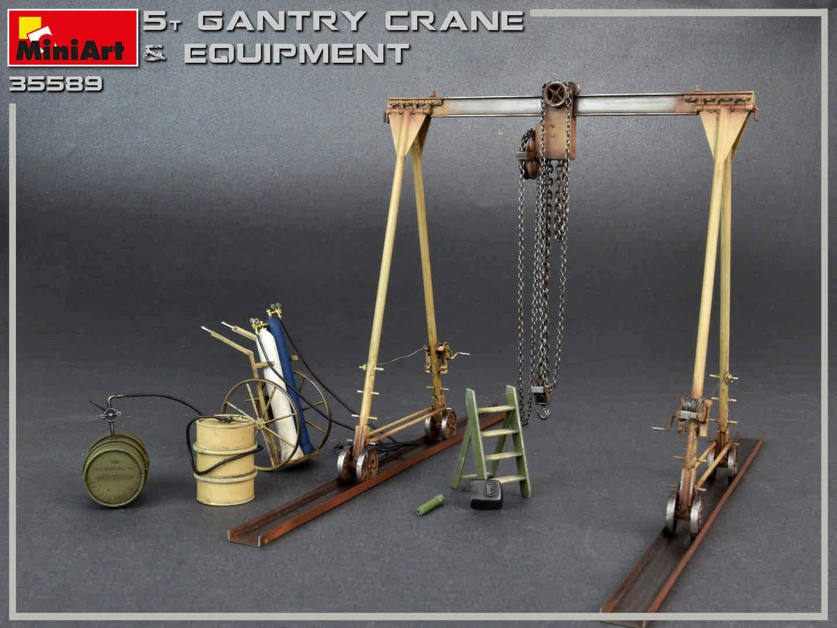 5 Ton Gantry Crane & Equipment 1/35 Scale Plastic Model Kit J572