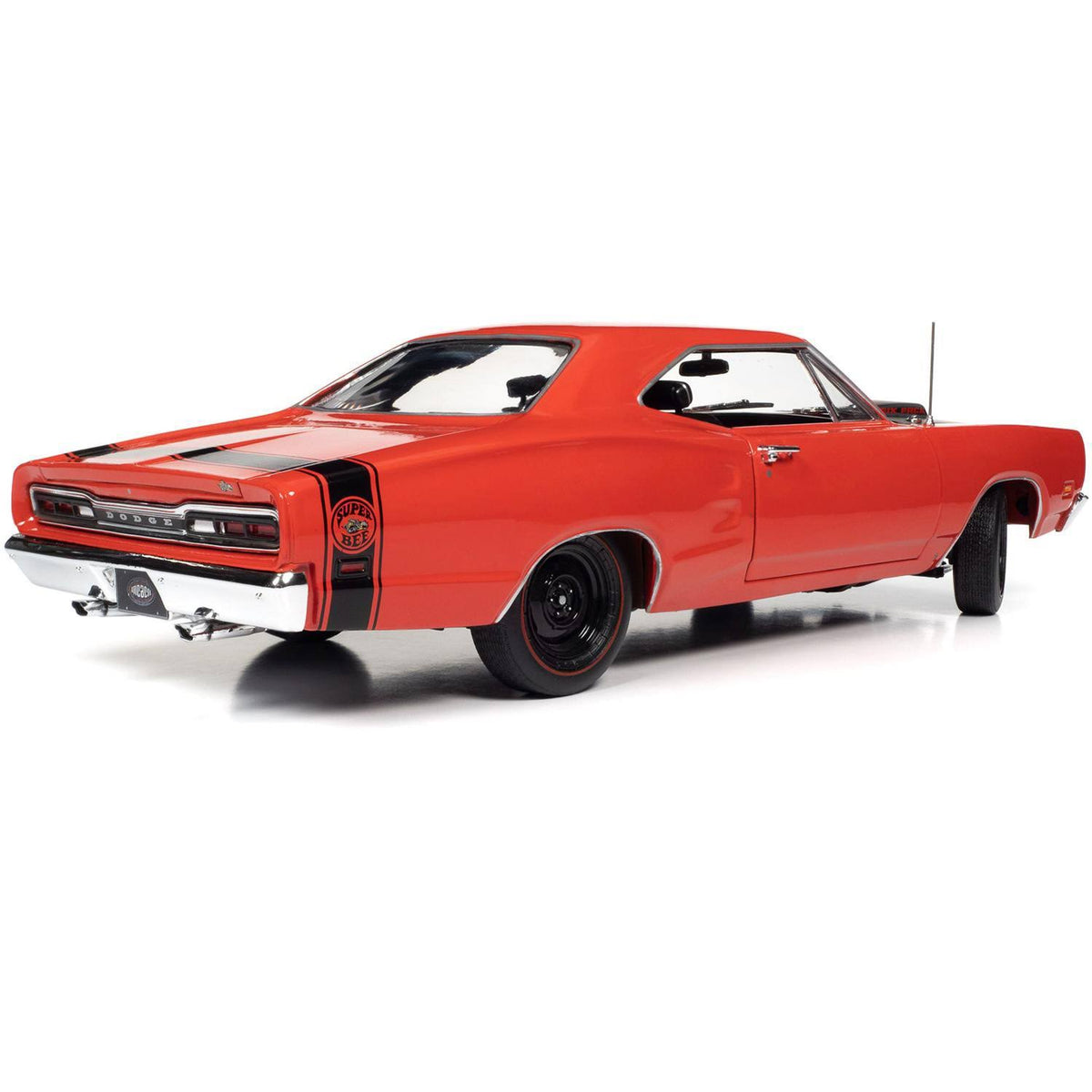 1/18 Diecast Model Car M32625