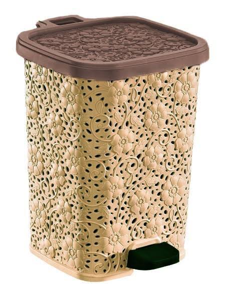 Step-On Trash Can 27 Qt. Beige and Brown A463402