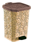 Step-On Trash Can 27 Qt. Beige and Brown A463402