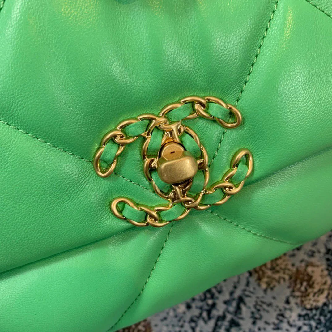 Green Handbag U6763