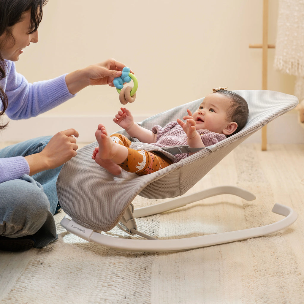2-in-1 Baby Bouncer & Rocker, Lightweight & Compact R3137
