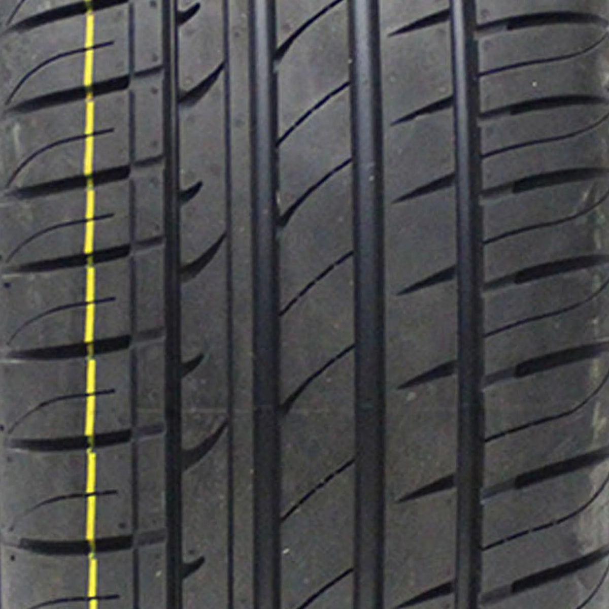 P235/50R19 87V Passenger Tire Q85732